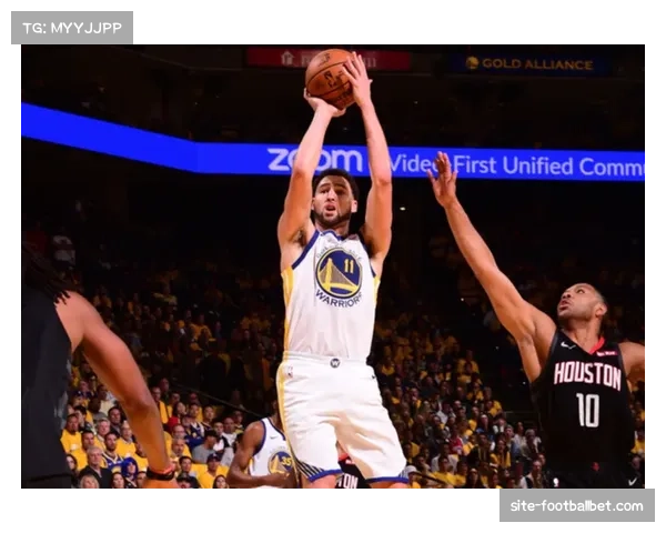 雄鹿首节表现抢眼，罗林斯砍下9分助球队暂时领先勇士9分